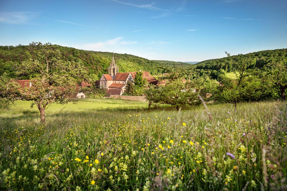 Kloster Bebenhausen in der Landschaft des Schönbuchs